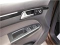 VW Touran hneda 019